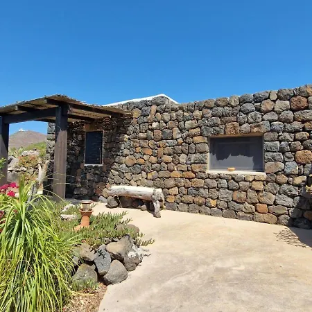 Holiday home Dammuso Alcyone Pantelleria